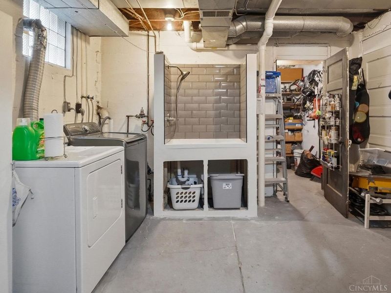 320 Amazon Avenue, Cincinnati, OH 45220 Photo 36