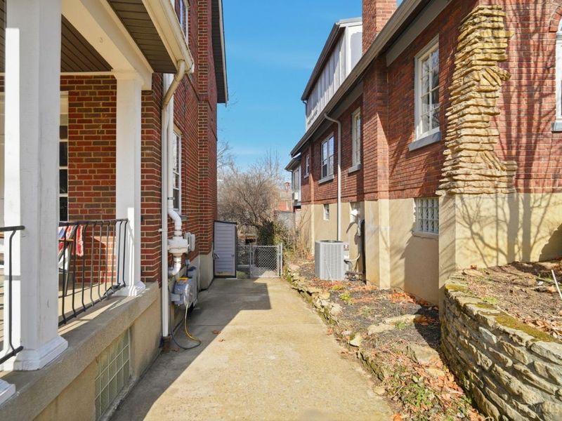 320 Amazon Avenue, Cincinnati, OH 45220 Photo 39