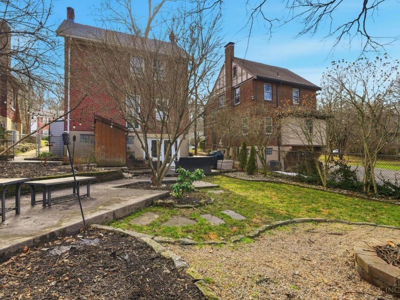 320 Amazon Avenue, Cincinnati, OH 45220 Photo 44