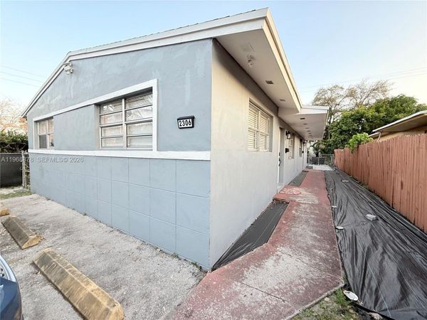 2306 Simms St, Hollywood, FL 33020