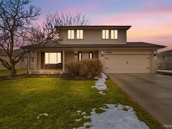 41383 Justin Drive, Clinton Twp, MI 48038