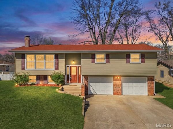 429 Dove Drive, St Charles, MO 63301