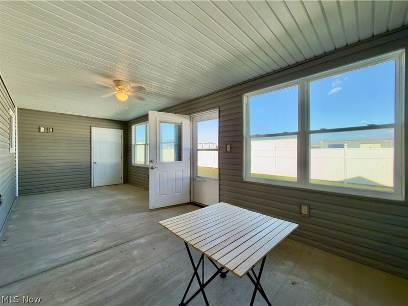 708 Oak Tree Lane, Belpre, OH 45714 Photo 12