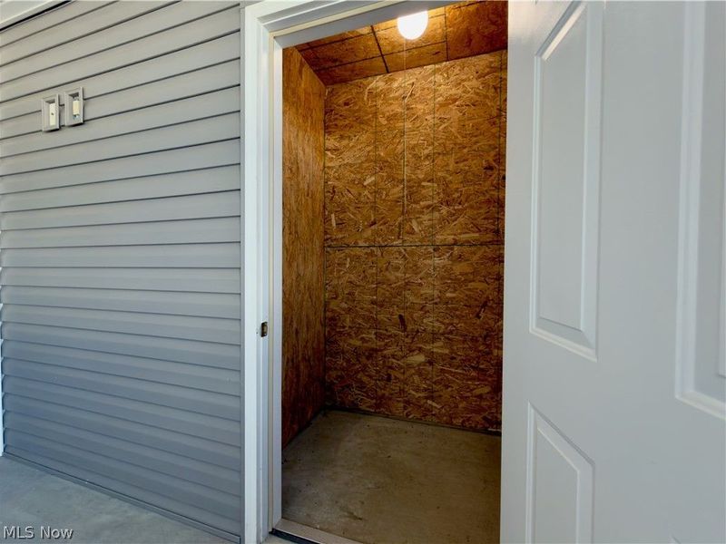 708 Oak Tree Lane, Belpre, OH 45714 Photo 13