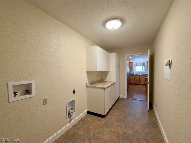 708 Oak Tree Lane, Belpre, OH 45714 Photo 28