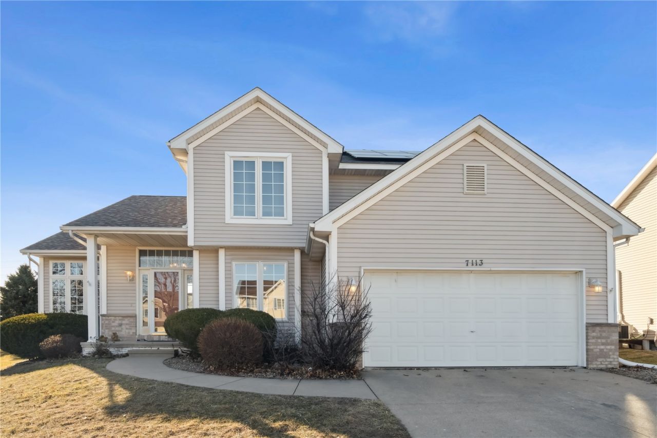 7113 West Park Road Ne, Cedar Rapids, IA 52402 Main Photo