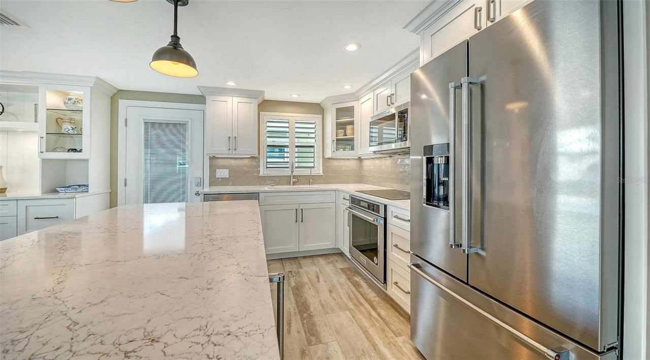 6140 Midnight Pass Road, Unit B6, Sarasota, FL 34242 Photo