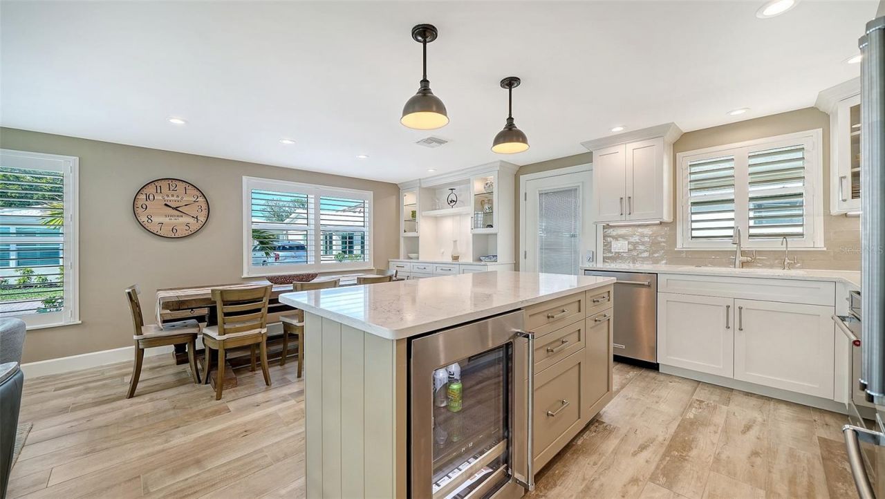 6140 Midnight Pass Road, Unit B6, Sarasota, FL 34242 Photo