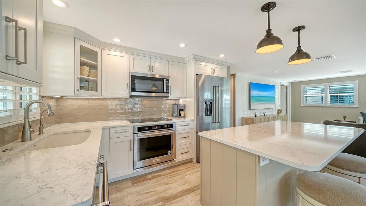 6140 Midnight Pass Road, Unit B6, Sarasota, FL 34242 Photo