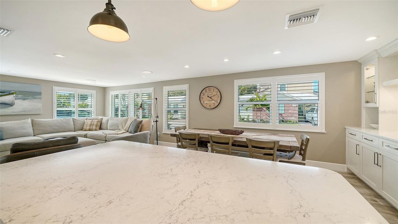 6140 Midnight Pass Road, Unit B6, Sarasota, FL 34242 Photo