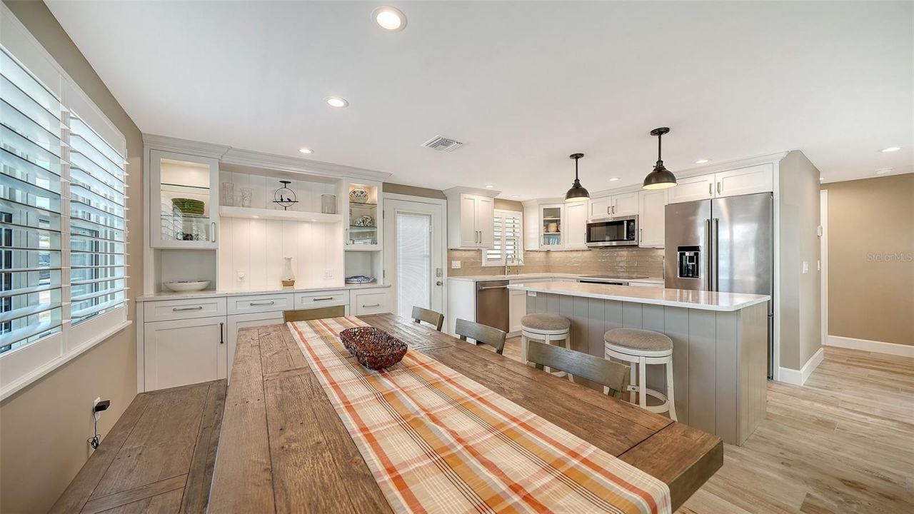 6140 Midnight Pass Road, Unit B6, Sarasota, FL 34242 Photo