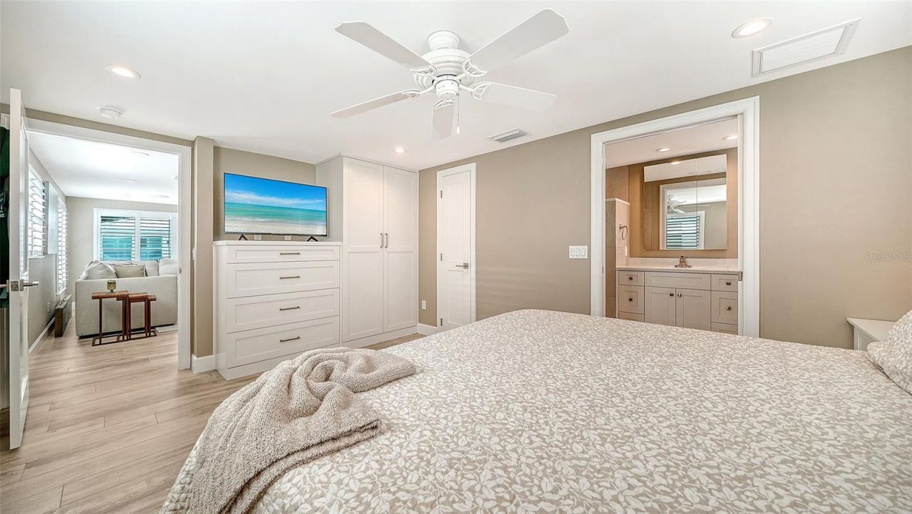 6140 Midnight Pass Road, Unit B6, Sarasota, FL 34242 Photo