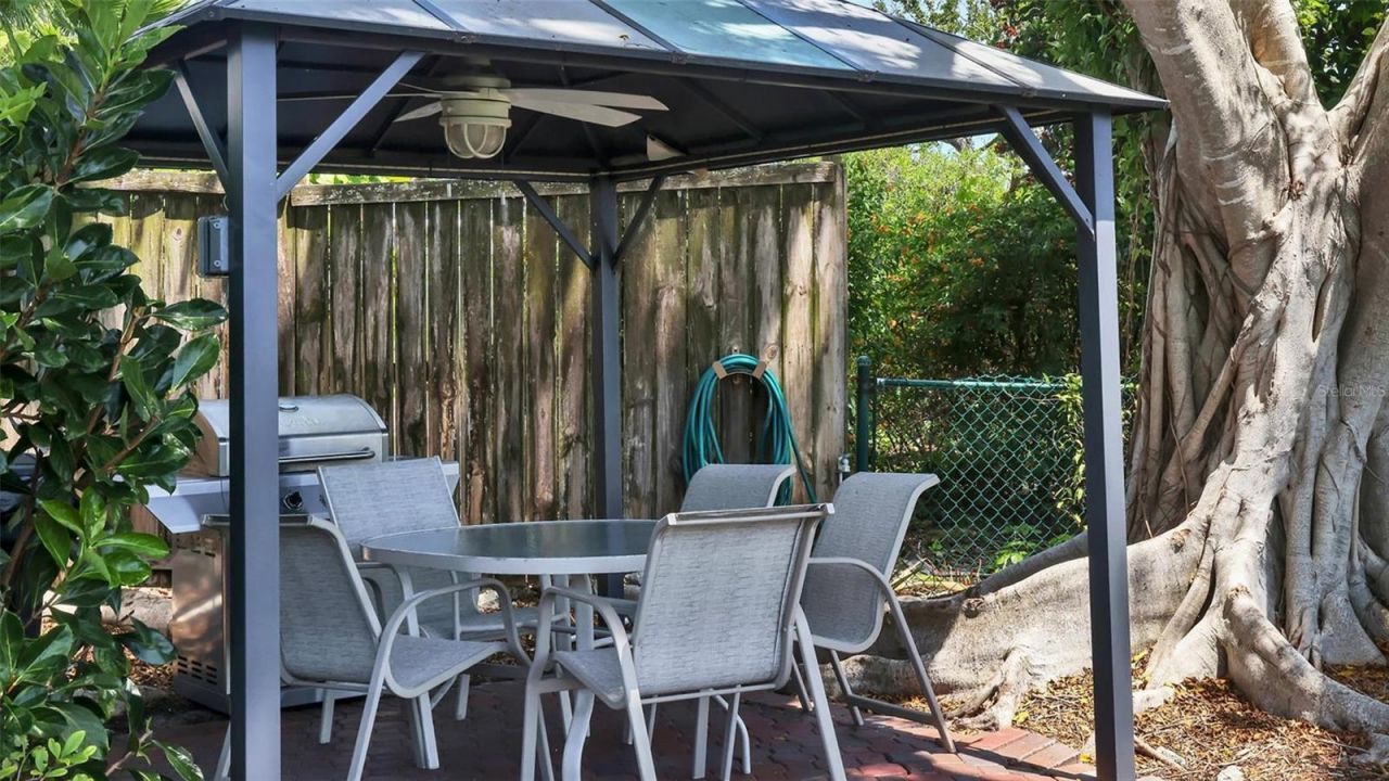 6140 Midnight Pass Road, Unit B6, Sarasota, FL 34242 Photo