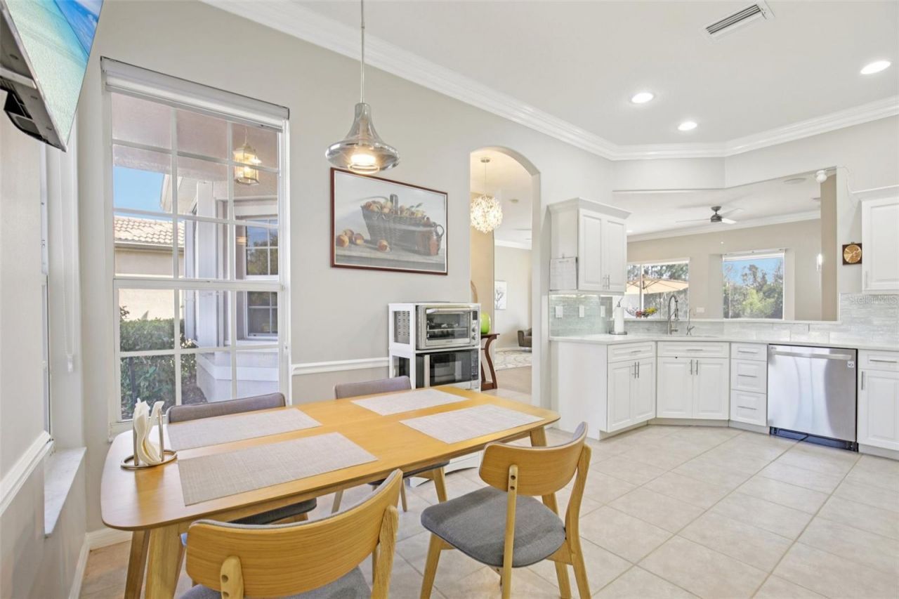 5260 Highbury Circle, Sarasota, FL 34238 Photo