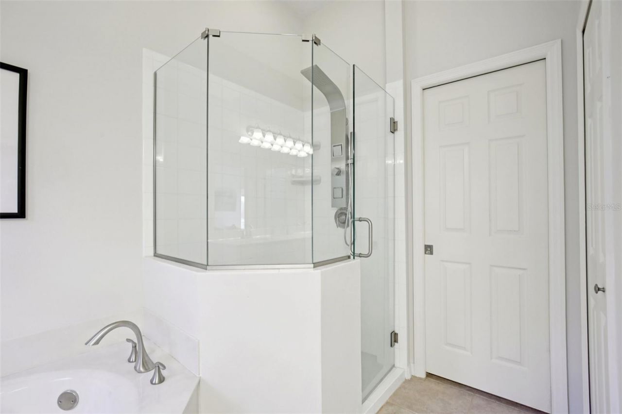 5260 Highbury Circle, Sarasota, FL 34238 Photo