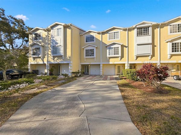 106 BRENT CIRCLE, OLDSMAR, FL 34677