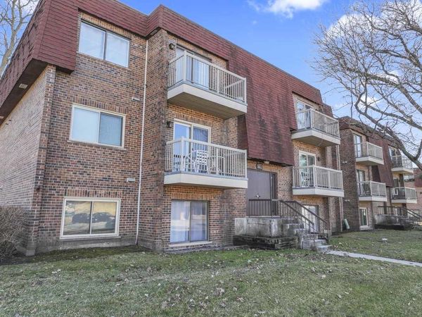 605 W Central Road, Unit C1, Mount Prospect, IL 60056