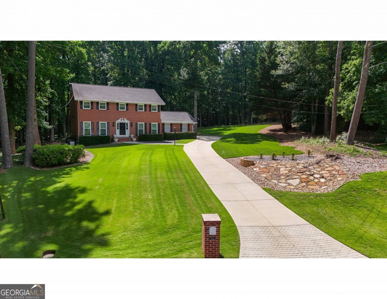 6041 Antebellum Drive, Stone Mountain, GA 30087 Main Photo