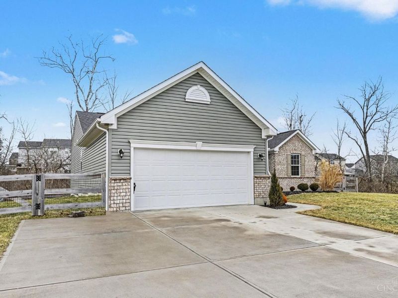 454 Pleasant Ridge Drive, Lebanon, OH 45036 Photo 3