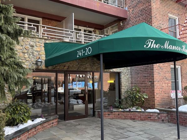 241-20 Northern Boulevard, Unit 4A, Douglaston, NY 11362