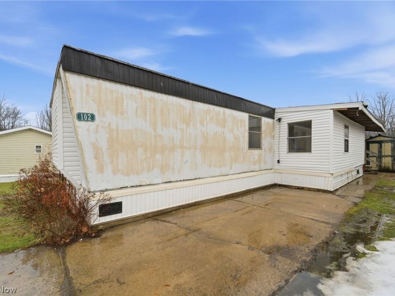 3583 Austin Road, Unit 102, Geneva, OH 44041 Photo 4