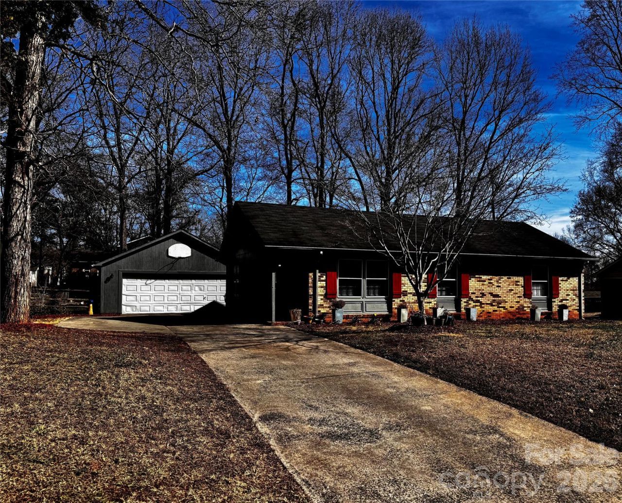 10101 Arbordale Avenue, Charlotte, NC 28215 Main Photo