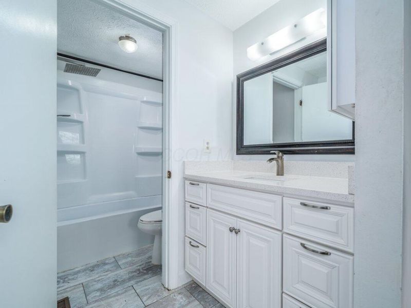 277 Cross Country Drive S, Unit A, Westerville, OH 43081 Photo 13