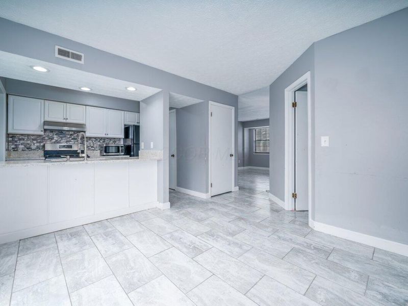 277 Cross Country Drive S, Unit A, Westerville, OH 43081 Photo 5