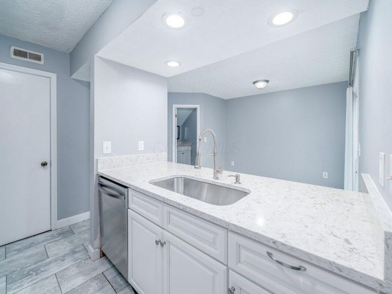 277 Cross Country Drive S, Unit A, Westerville, OH 43081 Photo 9