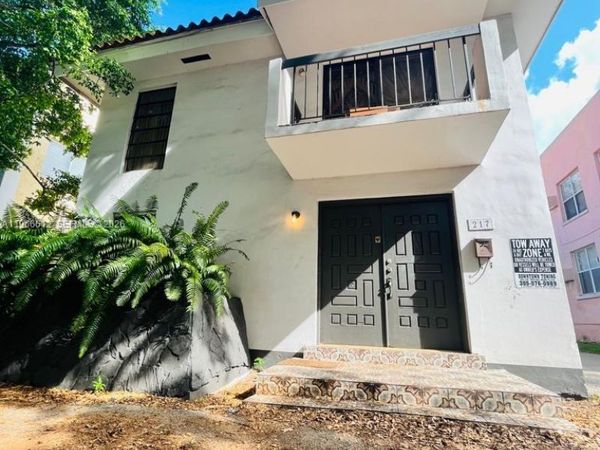 217 Calabria Ave, Unit 217, Coral Gables, FL 33134
