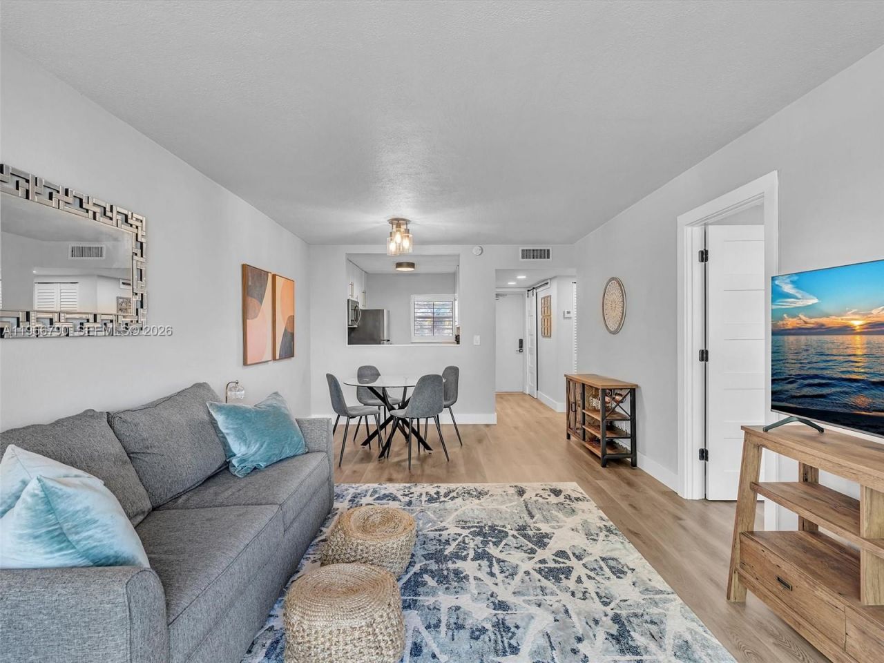 9340 Lagoon Pl, Unit 303, Davie, FL 33324 Photo