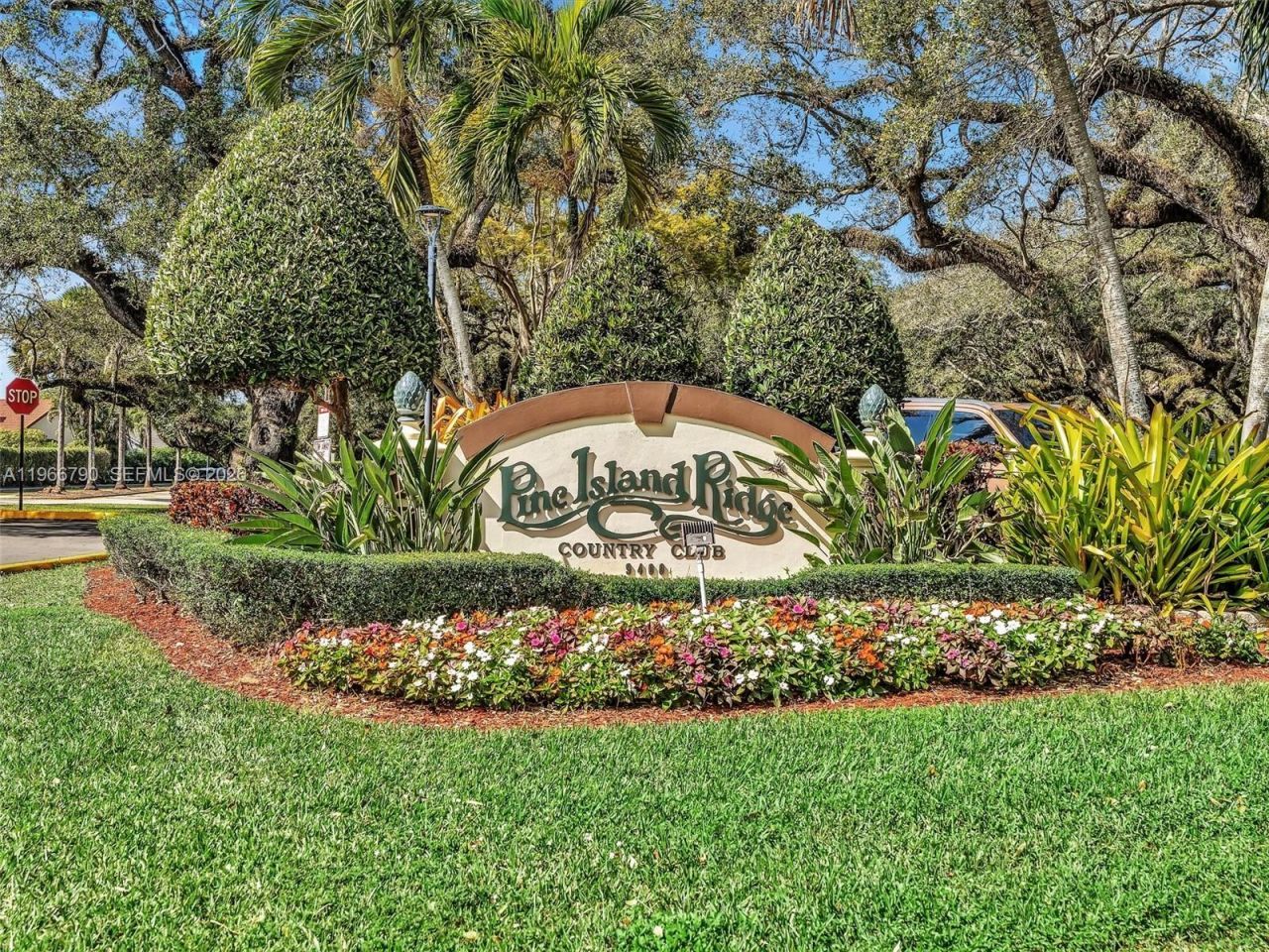 9340 Lagoon Pl, Unit 303, Davie, FL 33324 Photo