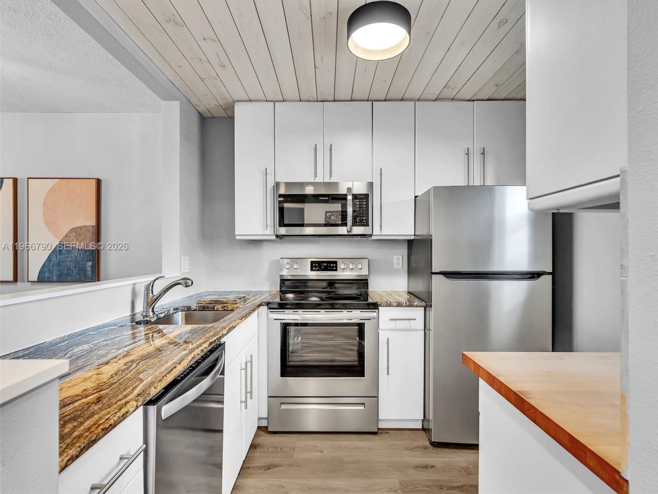 9340 Lagoon Pl, Unit 303, Davie, FL 33324 Photo