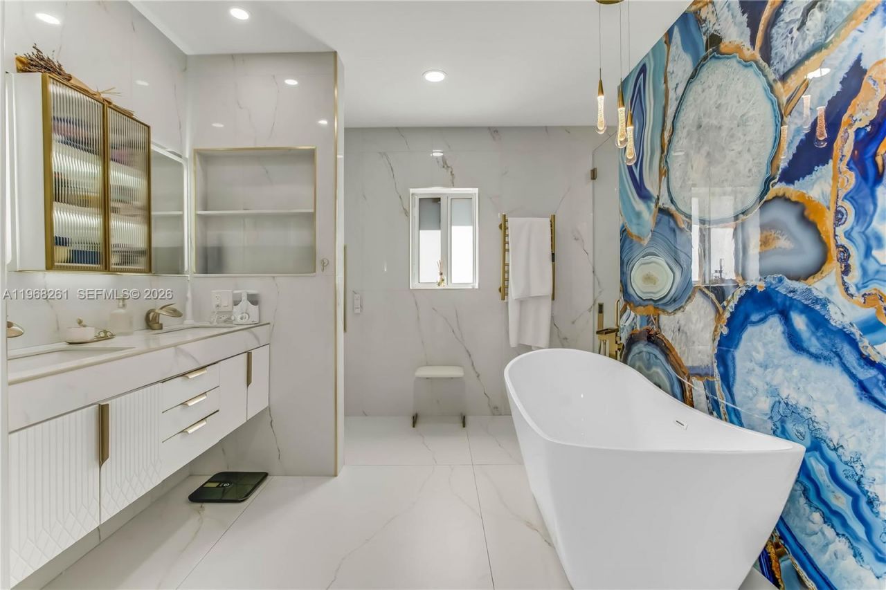 500 94th St , Surfside, FL 33154 Photo