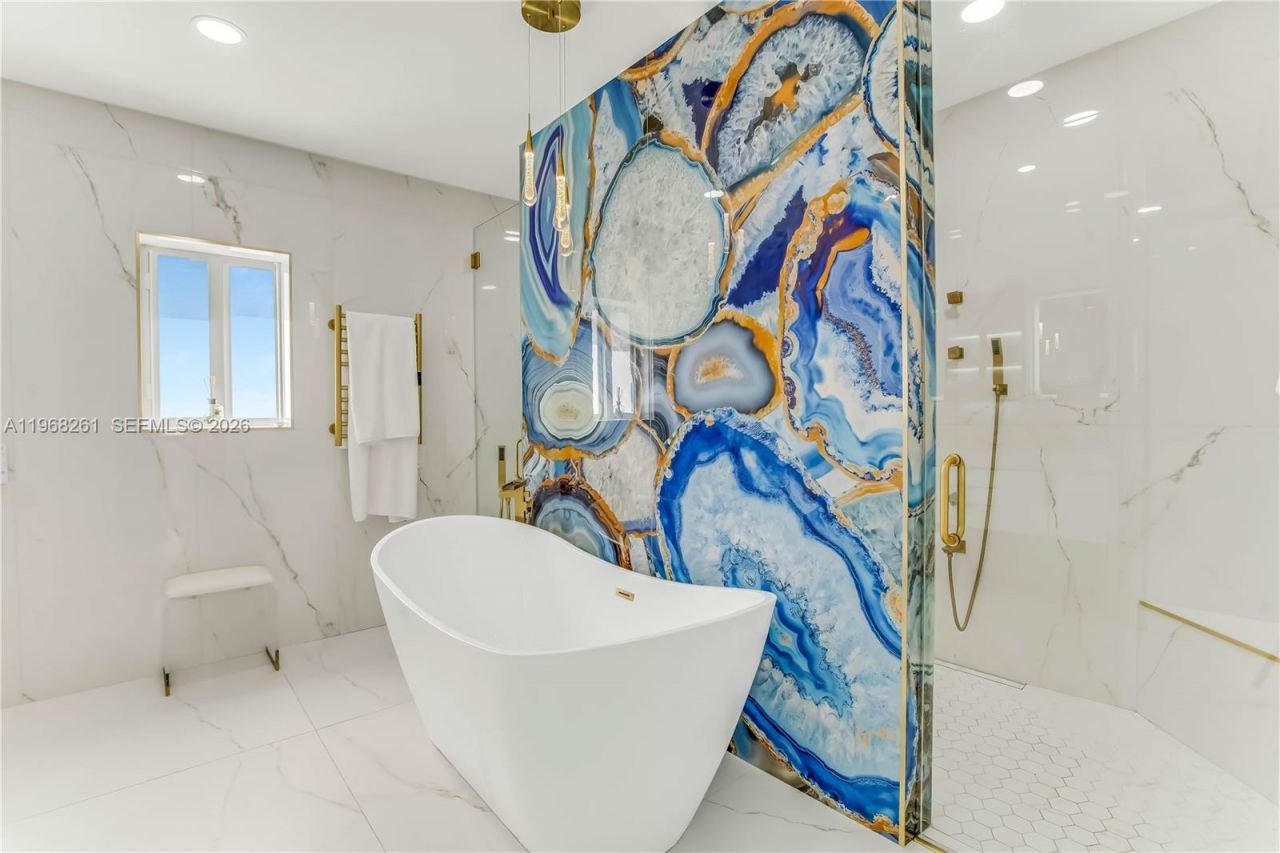 500 94th St , Surfside, FL 33154 Photo