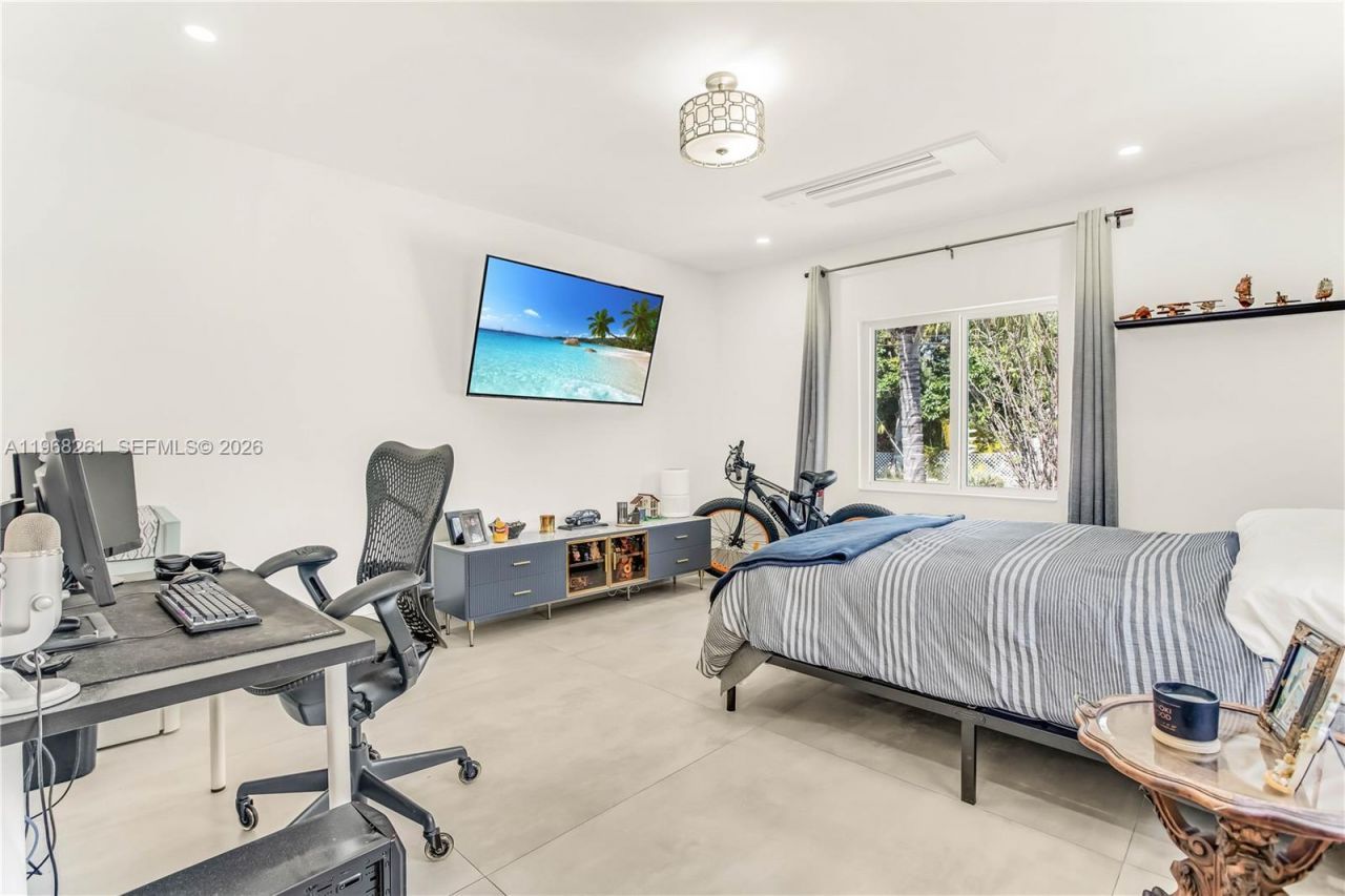 500 94th St , Surfside, FL 33154 Photo