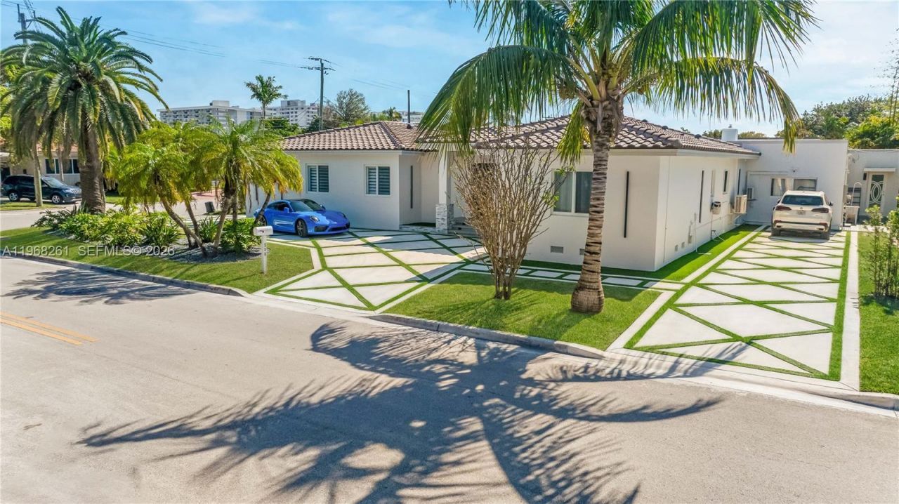 500 94th St , Surfside, FL 33154 Photo