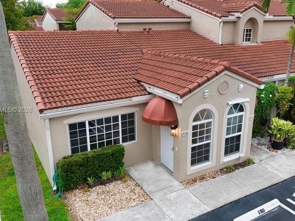 6910 NW 166th Ter, Unit 1201, Miami Lakes, FL 33014