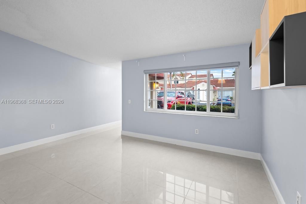 6910 NW 166th Ter, Unit 1201, Miami Lakes, FL 33014 Photo