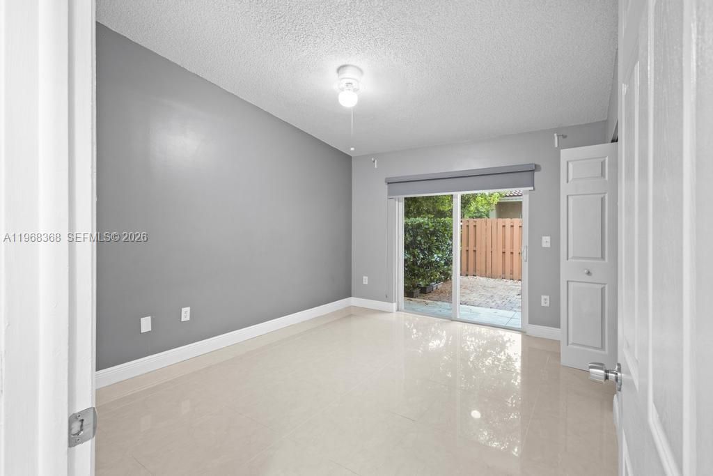 6910 NW 166th Ter, Unit 1201, Miami Lakes, FL 33014 Photo