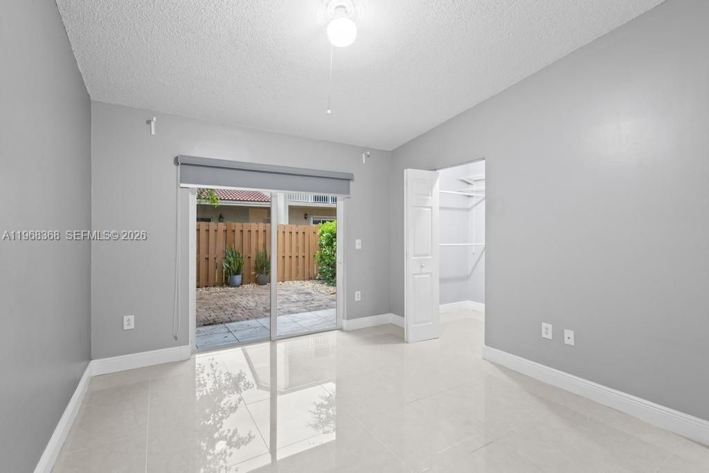 6910 NW 166th Ter, Unit 1201, Miami Lakes, FL 33014 Photo