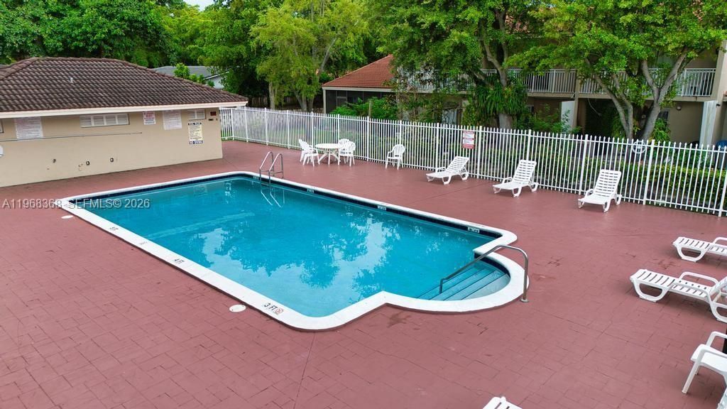 6910 NW 166th Ter, Unit 1201, Miami Lakes, FL 33014 Photo