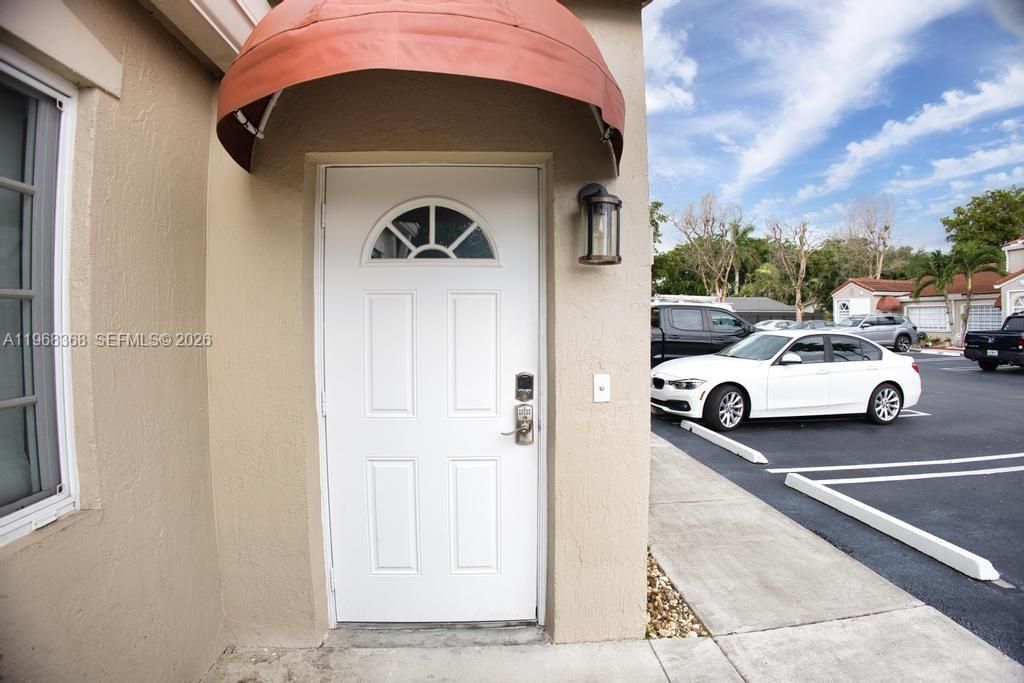 6910 NW 166th Ter, Unit 1201, Miami Lakes, FL 33014 Photo