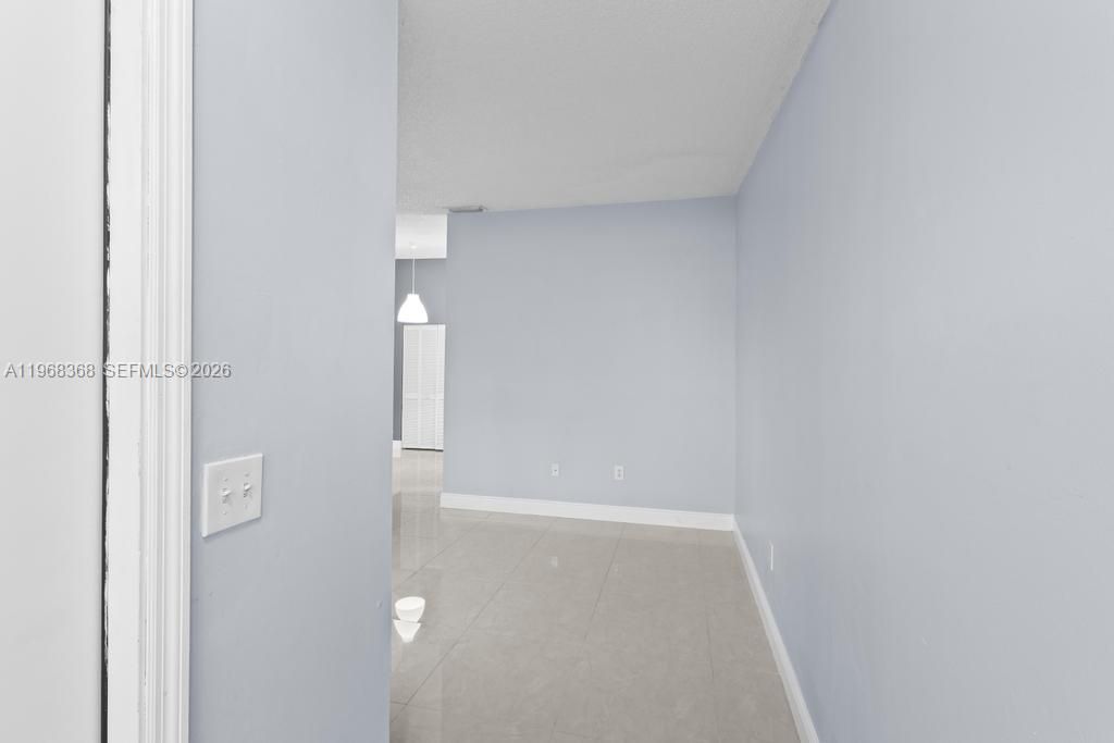 6910 NW 166th Ter, Unit 1201, Miami Lakes, FL 33014 Photo