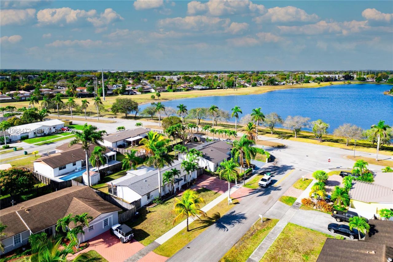 13100 SW 83rd St, Miami, FL 33183 Photo