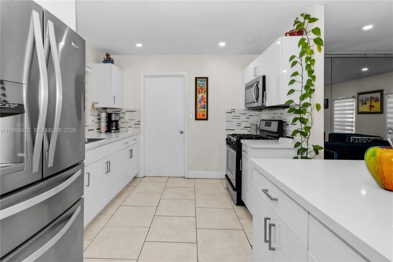 13100 SW 83rd St, Miami, FL 33183 Photo