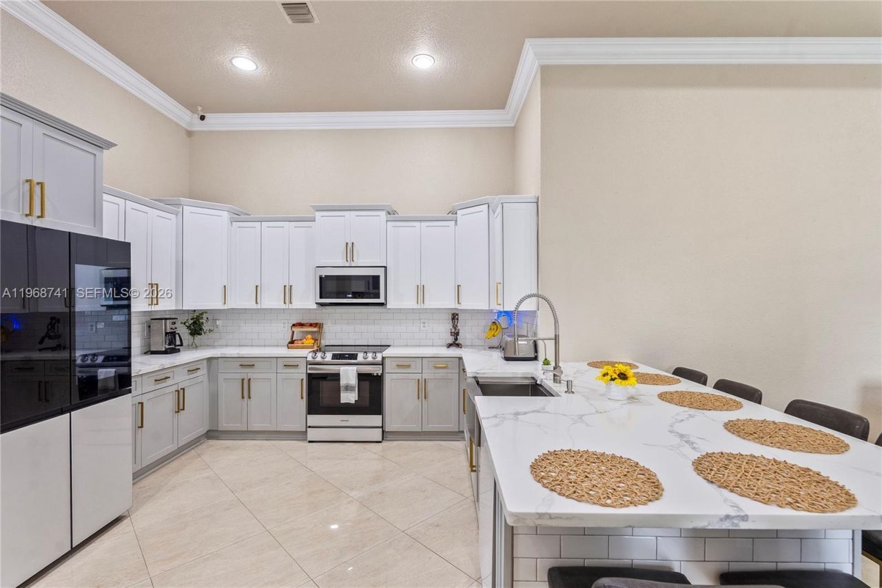 8346 SW 51st St, Davie, FL 33328 Photo