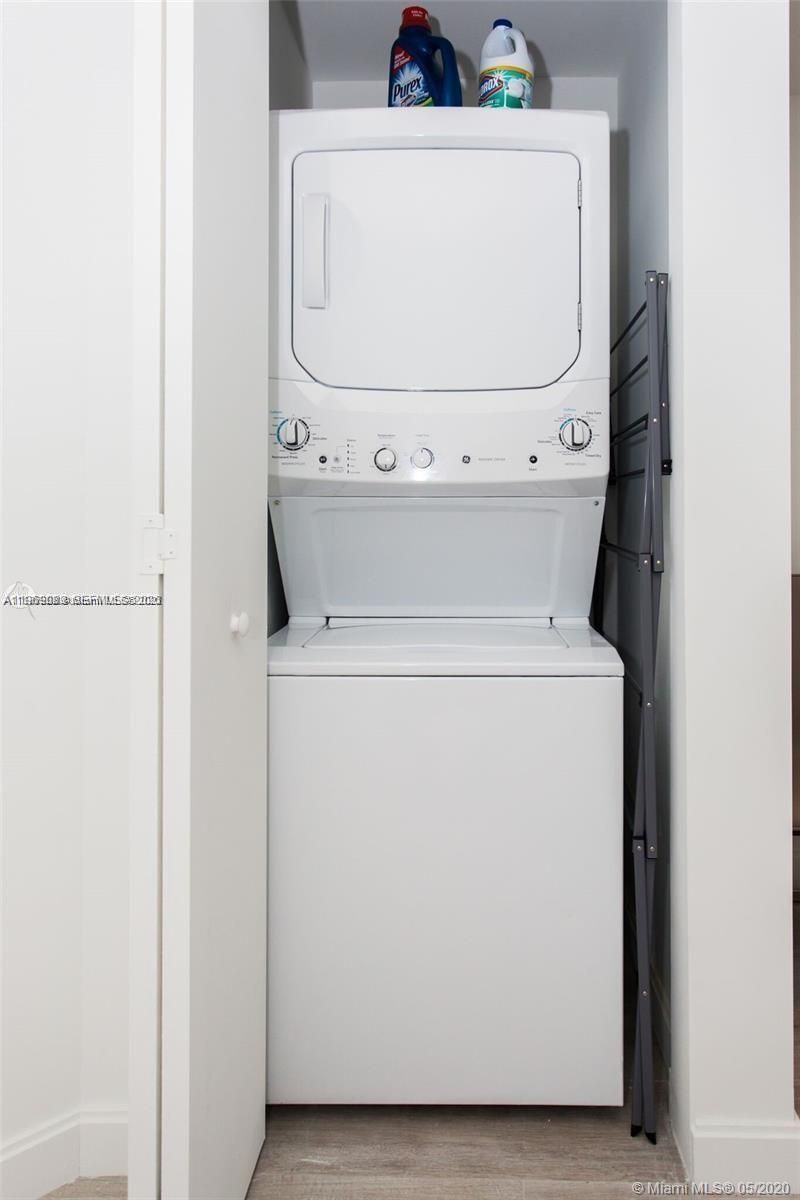 55 SW 9th St, Unit 2903, Miami, FL 33130 Photo