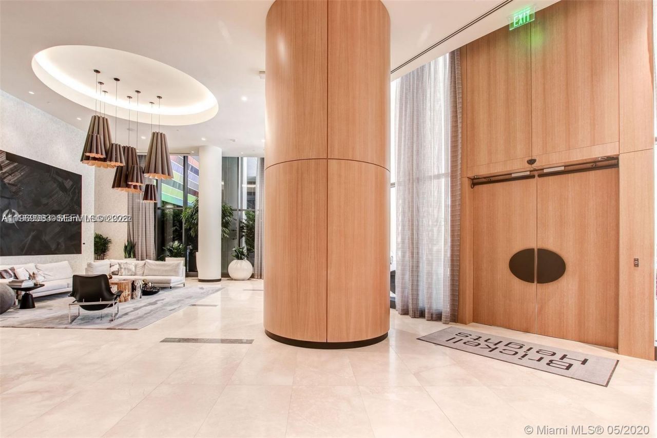 55 SW 9th St, Unit 2903, Miami, FL 33130 Photo