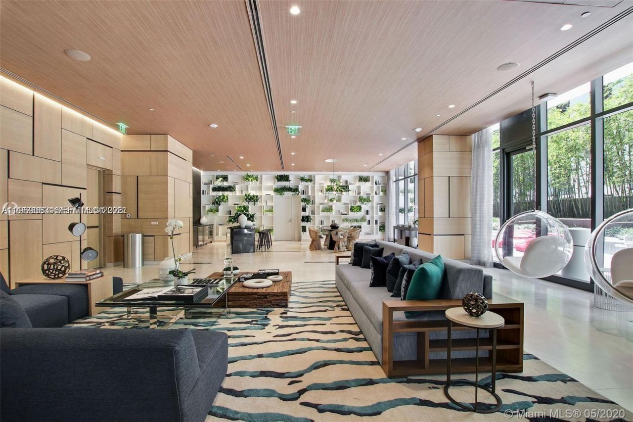 55 SW 9th St, Unit 2903, Miami, FL 33130 Photo